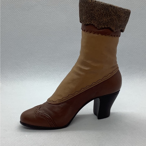 Just the Right Shoe High Button Boot by Raine Miniature Vintage Collectible 4” - Picture 3 of 9